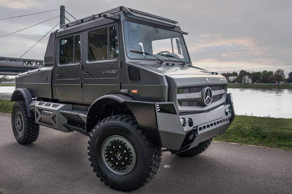 https://cdn.autogreeknews.gr/wp-content/uploads/2025/12/most-luxurious-unimog-5.jpg