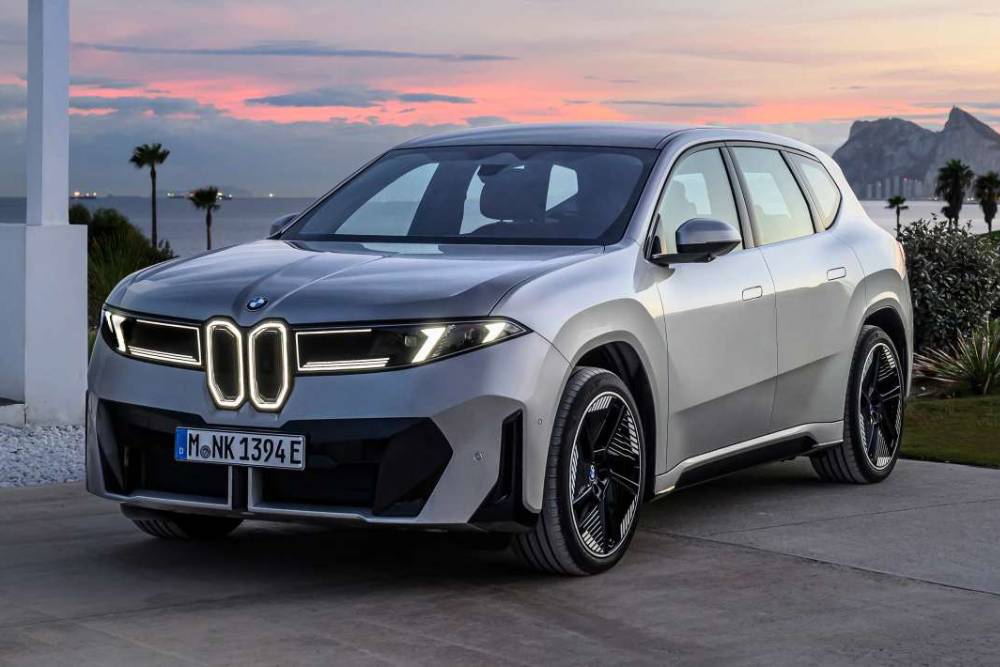https://cdn.autogreeknews.gr/wp-content/uploads/2025/12/neue-klasse-bmw-ix3-3.jpg