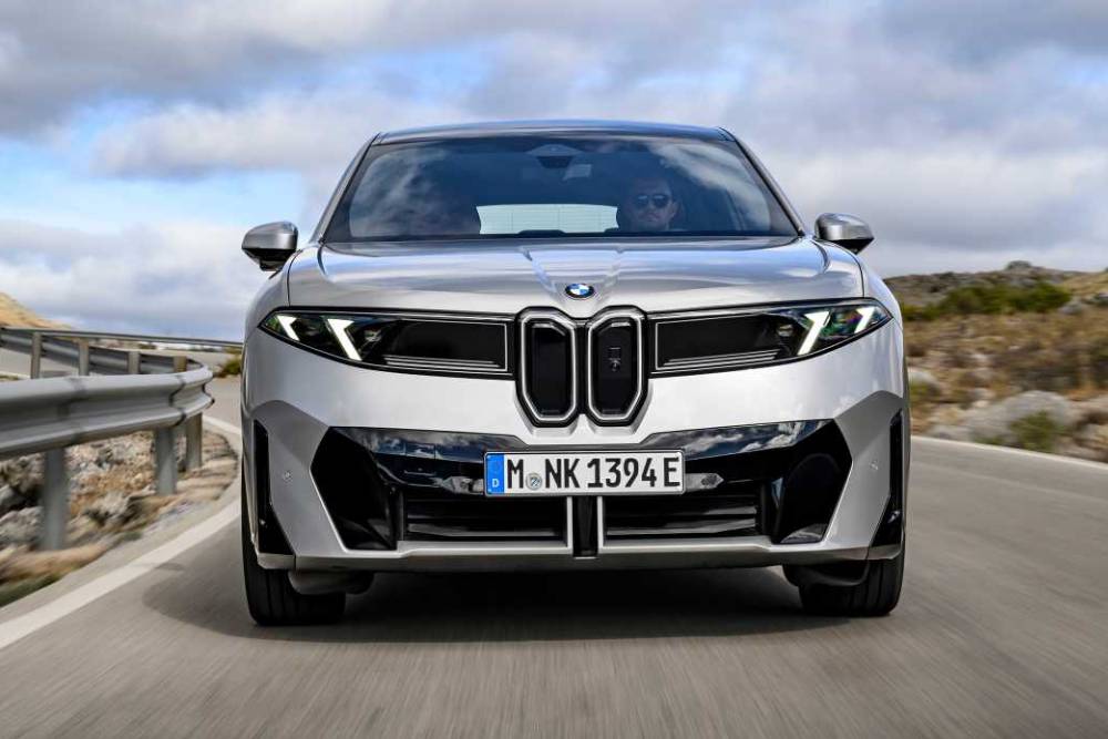 https://cdn.autogreeknews.gr/wp-content/uploads/2025/12/neue-klasse-bmw-ix3-9.jpg