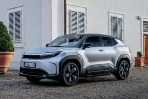 new toyota urban cruiser ev (11)