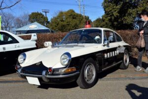 police-cars-in-japan-8
