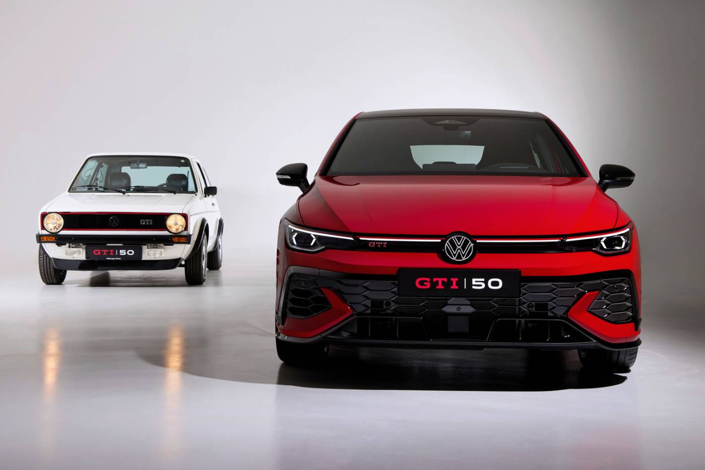 https://cdn.autogreeknews.gr/wp-content/uploads/2025/12/vw-golf-gti-edition-50-1-1.jpg