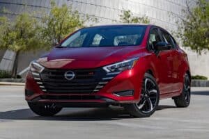 1-2025-Nissan-Nissan-Versa-40