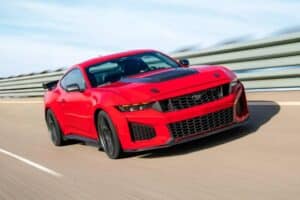 2026-Ford-Mustang-Dark-Horse-SC-00007-2048×1365