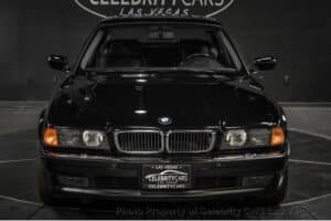 Δεν πλησιάζει άνθρωπος τη μοιραία BMW του αξέχαστου Tupak