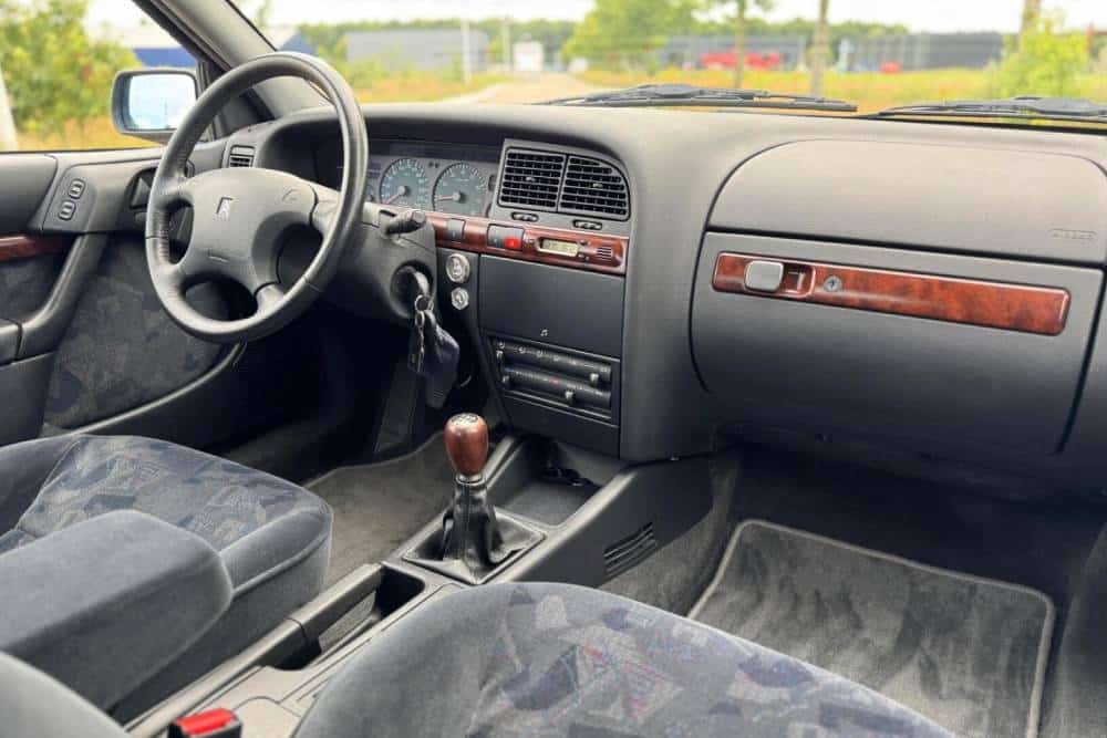 https://cdn.autogreeknews.gr/wp-content/uploads/2026/01/Citroen_Xantia_20i_Exclusive_For_Sale-12.jpg