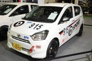 Daihatsu-Mira-eS-by-D-Sport-Racing-6-2048×1364