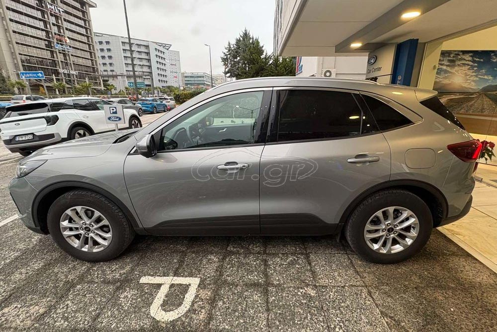 https://cdn.autogreeknews.gr/wp-content/uploads/2026/01/Ford-Kuga-2025-5.jpg
