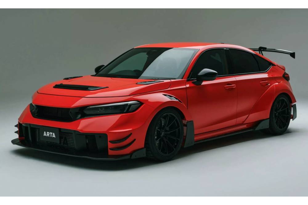 https://cdn.autogreeknews.gr/wp-content/uploads/2026/01/Honda-Civic-Type-R-ARTA-GT-15-2048x1240-1.jpg