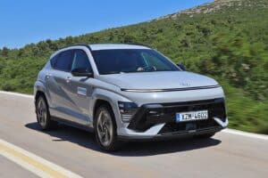 Νέο Hyundai Kona ισχυρότερο και έως 7.000 ευρώ κάτω