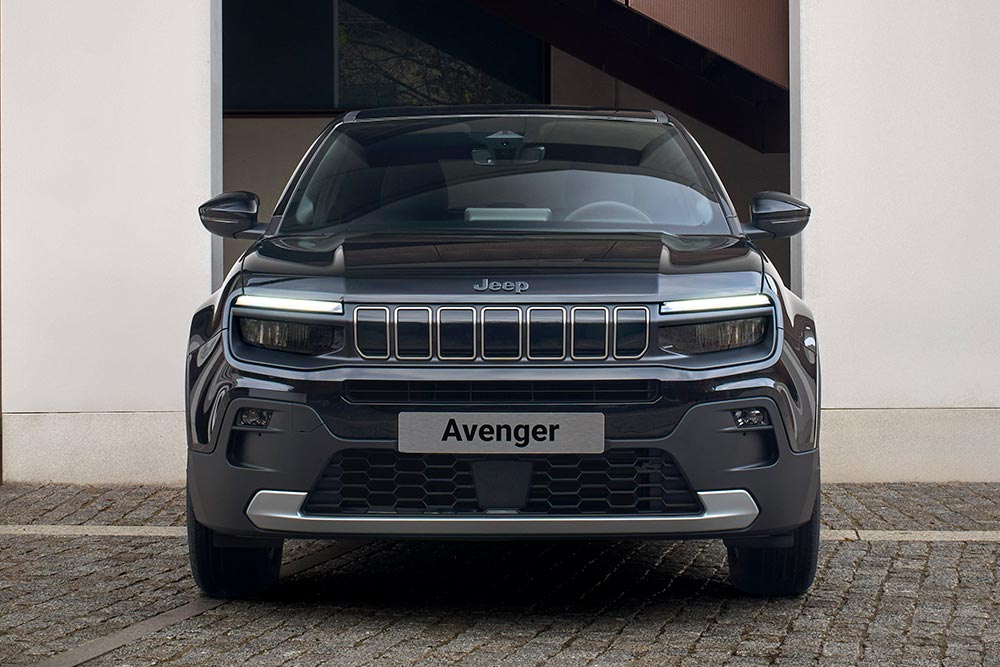 https://cdn.autogreeknews.gr/wp-content/uploads/2026/01/Jeep-Avenger-Black-Edition-5.jpg