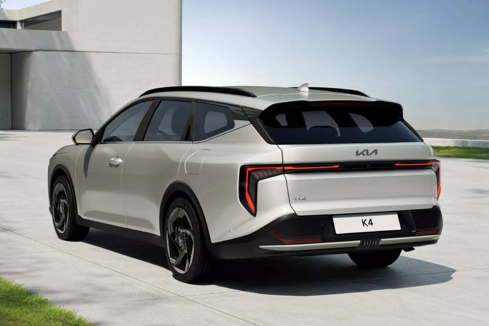 https://cdn.autogreeknews.gr/wp-content/uploads/2026/01/Kia-K4-Sportswagon-00001-2048x1365-1.jpg