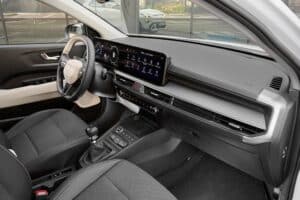 Kia-Stonic-2025-interior-(1)