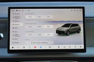 Leapmotor B10 interior (10)