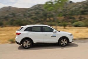 Το νέο υβριδικό SUV «φαινόμενο» των 23.550 ευρώ