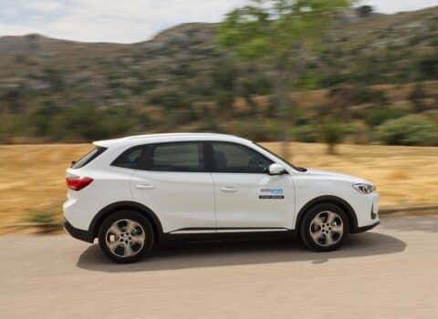 Το νέο υβριδικό SUV «φαινόμενο» των 23.550 ευρώ