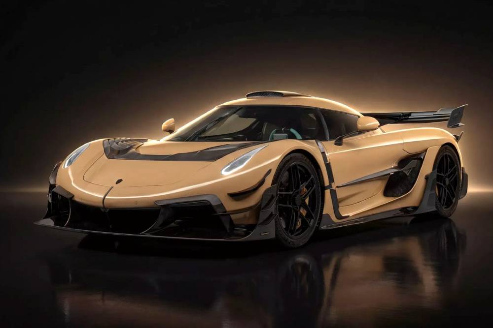 https://cdn.autogreeknews.gr/wp-content/uploads/2026/01/Mansory_X_Spartans_Koenigsegg_Jesko_2026_tuning_02.jpg
