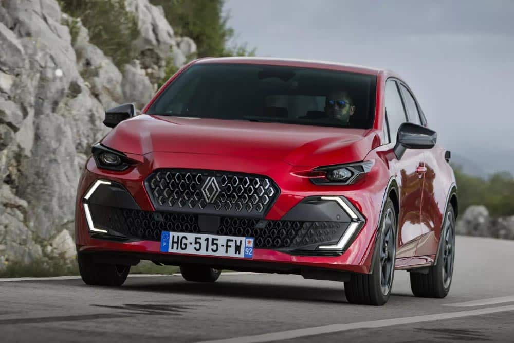https://cdn.autogreeknews.gr/wp-content/uploads/2026/01/New-Renault-Clio-2026-7.jpg