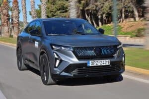 Renault Rafale E-Tech 4×4 300 (26)