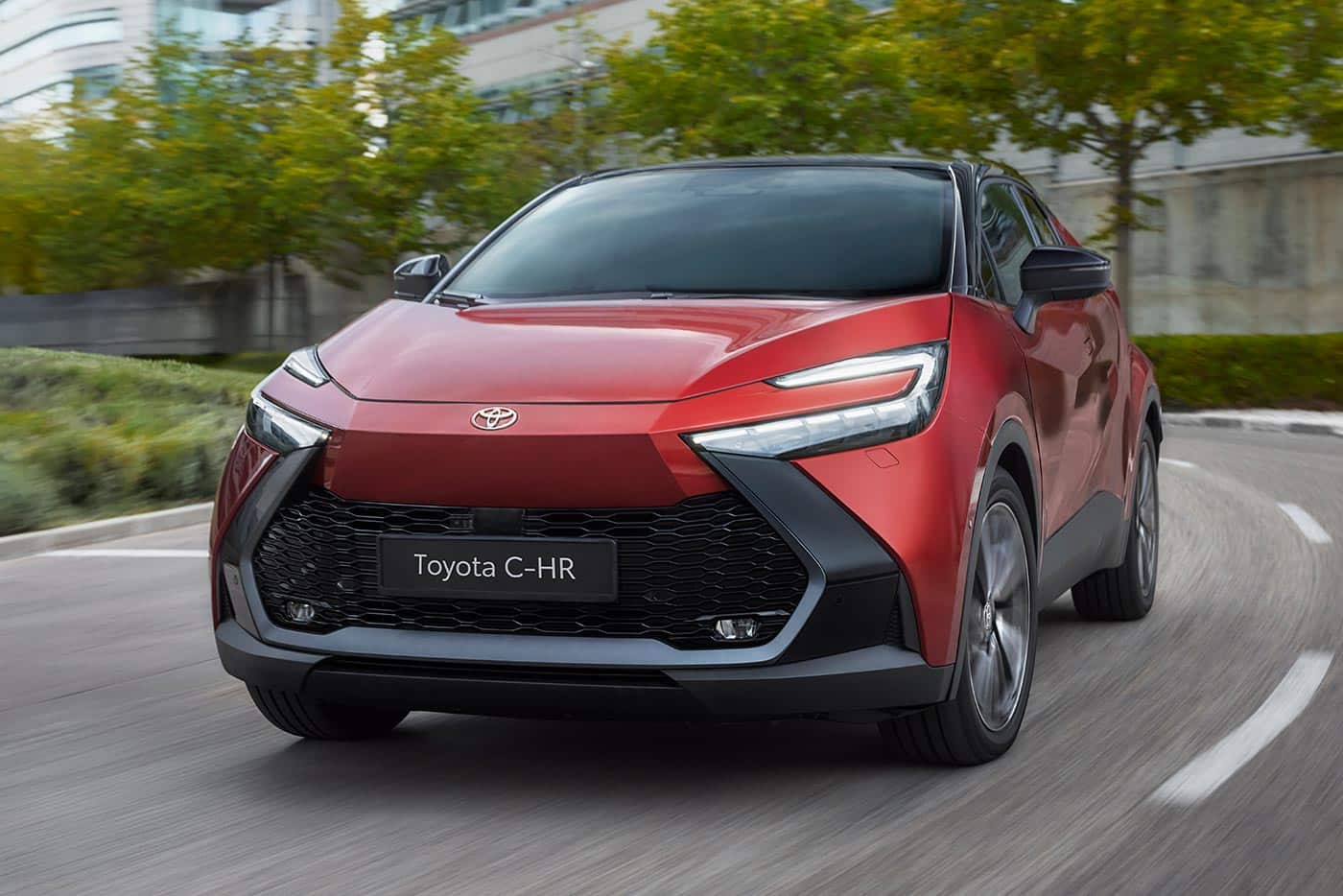 https://cdn.autogreeknews.gr/wp-content/uploads/2026/01/Toyota-C-HR-new.jpg