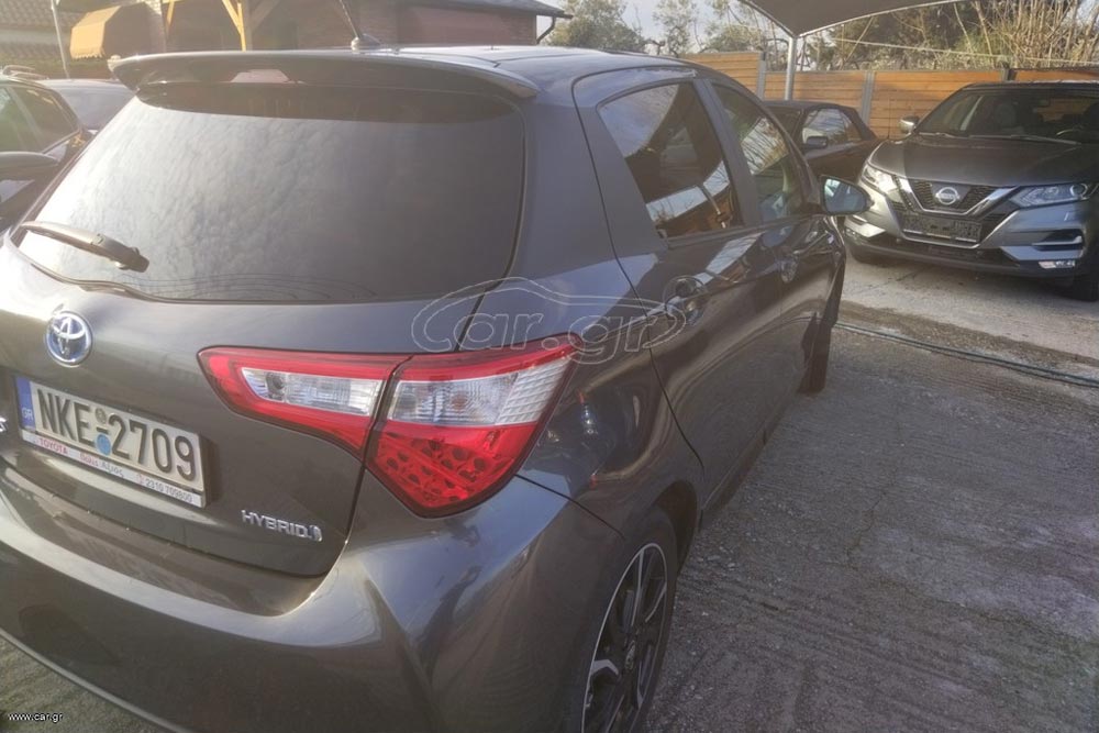https://cdn.autogreeknews.gr/wp-content/uploads/2026/01/Toyota-Yaris-Hybrid-2019-used-2.jpg
