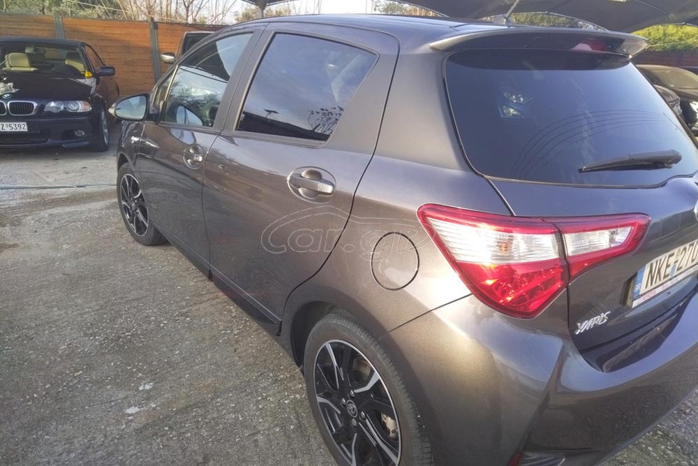https://cdn.autogreeknews.gr/wp-content/uploads/2026/01/Toyota-Yaris-Hybrid-2019-used-4.jpg