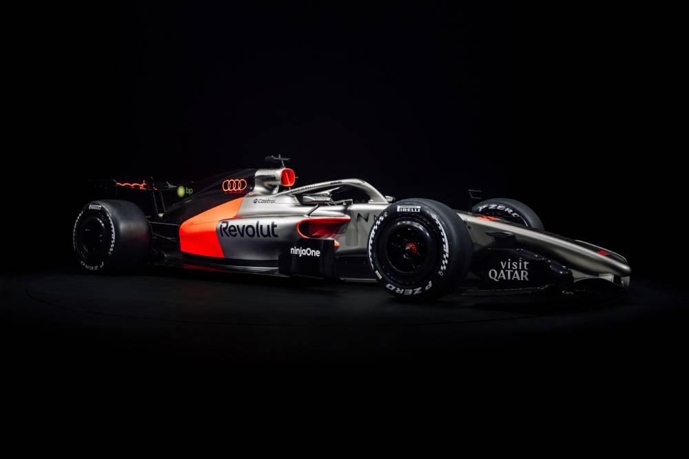 https://cdn.autogreeknews.gr/wp-content/uploads/2026/01/audi-revolut-f1-team-8-1.jpg