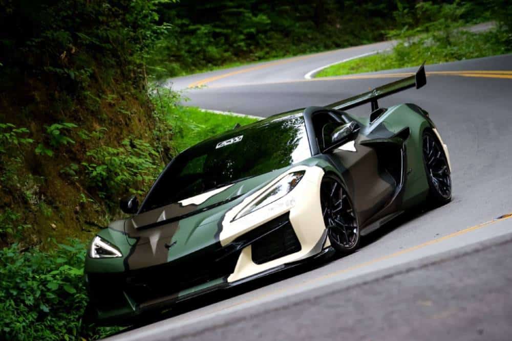 https://cdn.autogreeknews.gr/wp-content/uploads/2026/01/corvette-zr1-tail-of-the-dragon-02.jpg