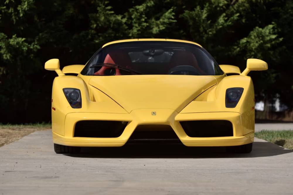 https://cdn.autogreeknews.gr/wp-content/uploads/2026/01/ferrari-enzo-sales-for-16-million-11.jpg