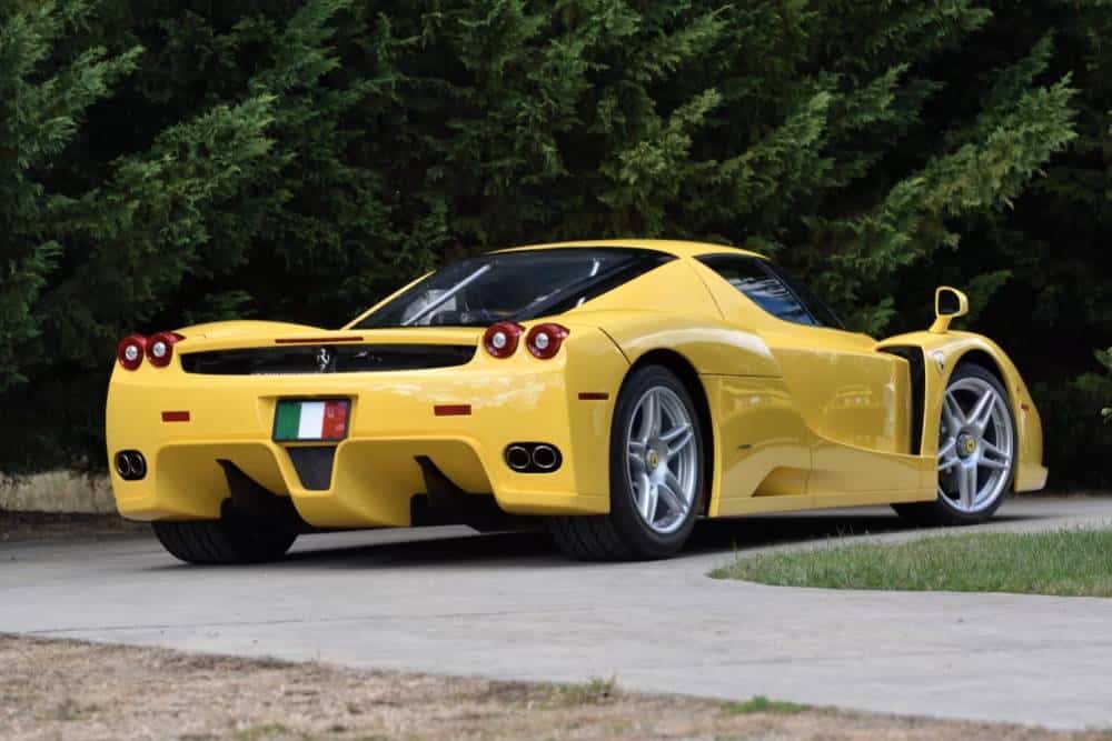 https://cdn.autogreeknews.gr/wp-content/uploads/2026/01/ferrari-enzo-sales-for-16-million-12.jpg