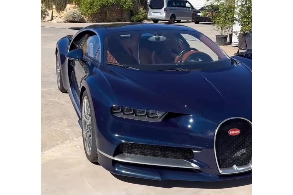 https://cdn.autogreeknews.gr/wp-content/uploads/2026/01/high-mileage-bugatti-chiron-6.jpg