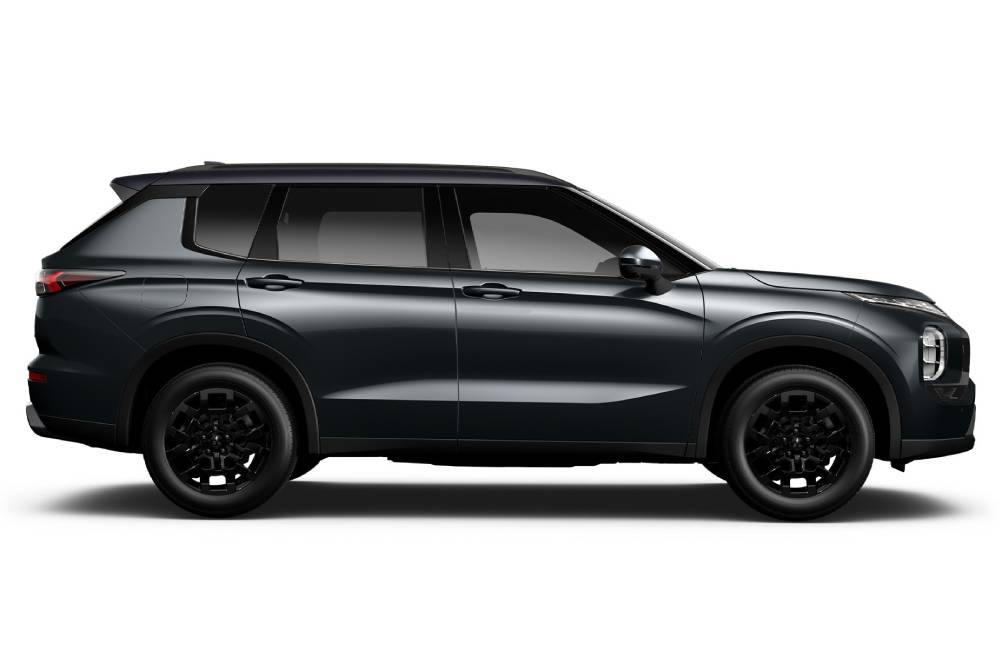 https://cdn.autogreeknews.gr/wp-content/uploads/2026/01/mitsubishi-new-outlander-ls-black-edition-7.jpg