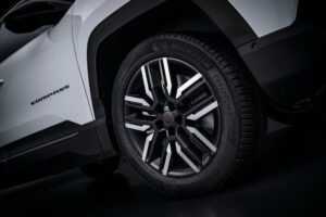 new jeep compass 4xe (3)