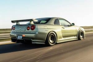 «Ριφιφί» από συλλεκτικό Nissan Skyline R34 M-Spec Nur