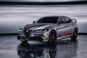 special-alfa-romeo-giulia-quadrifoglio-luna-rossa- (11)