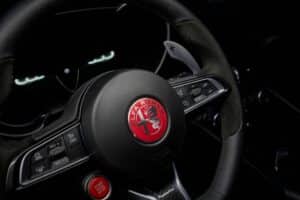 special-alfa-romeo-giulia-quadrifoglio-luna-rossa- (8)