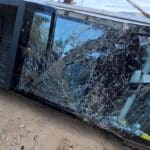 tesla-cybertruck-with-no-brakes-flips-over-on-an-o (3)