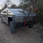 tesla-cybertruck-with-no-brakes-flips-over-on-an-o (4)