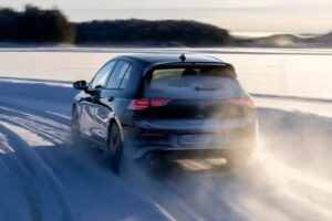 vw golf r black edition (6)