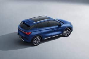 06-ATTO3_LHD_Exterior_Right-Rear-65deg_download_JPG (1)