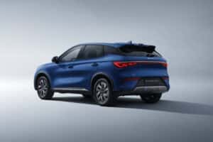 07-ATTO3_LHD_Exterior_Right-Rear-45deg_download_JPG (1)