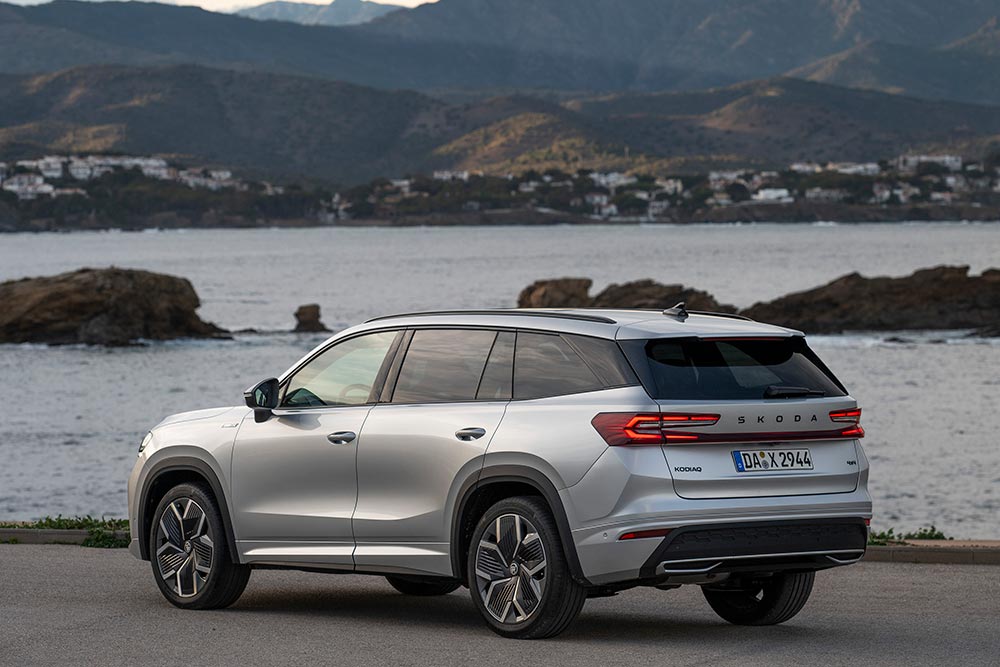 https://cdn.autogreeknews.gr/wp-content/uploads/2026/02/100_skoda_kodiaq_sportline_4a7fa7e1.jpg