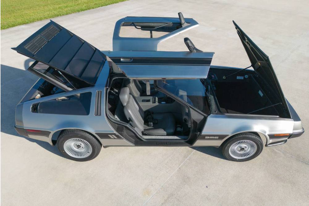 https://cdn.autogreeknews.gr/wp-content/uploads/2026/02/187-mile-1981-delorean-2.jpg
