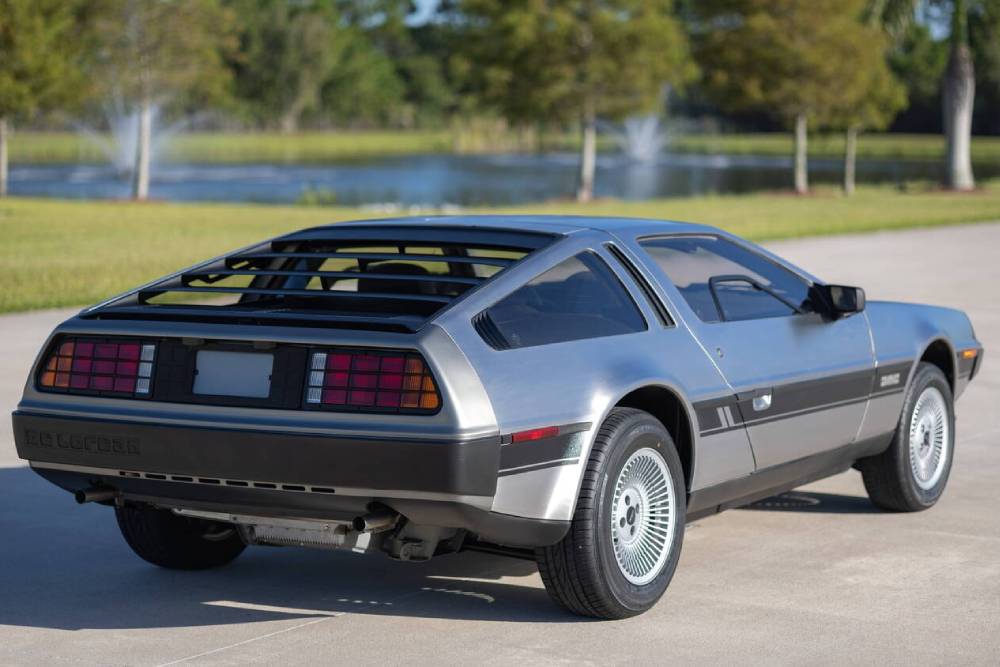 https://cdn.autogreeknews.gr/wp-content/uploads/2026/02/187-mile-1981-delorean-8.jpg