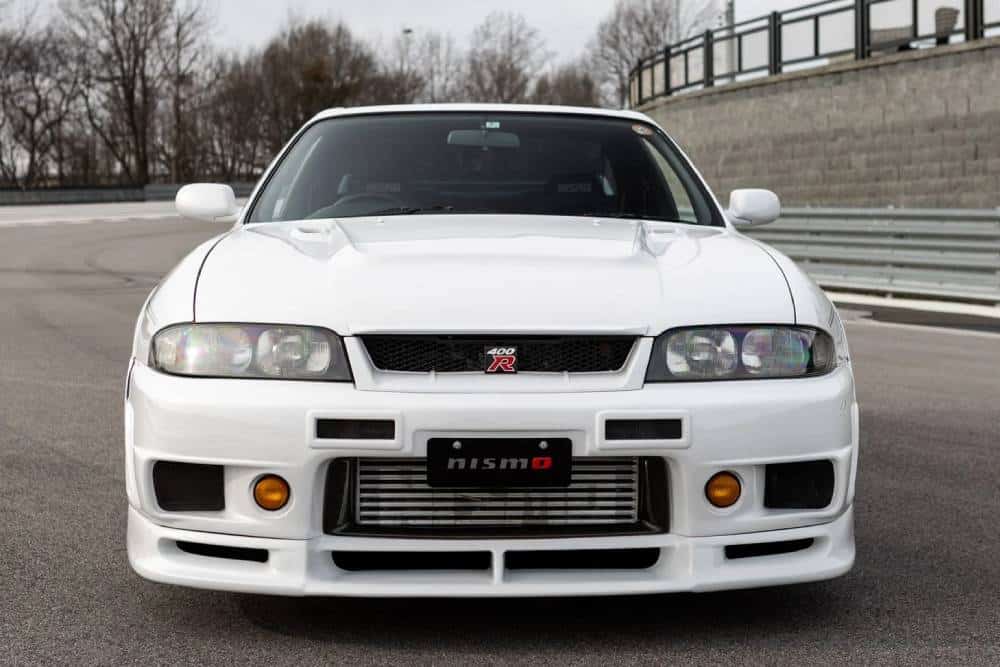 https://cdn.autogreeknews.gr/wp-content/uploads/2026/02/1996-nissan-nismo-400r-13.jpg