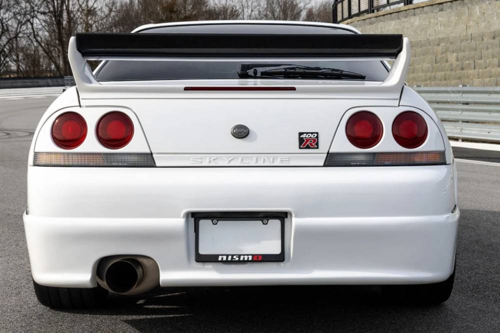 https://cdn.autogreeknews.gr/wp-content/uploads/2026/02/1996-nissan-nismo-400r-14.jpg