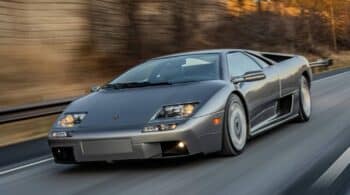 Lamborghini Diablo σχεδόν 1 εκατ. θέλει να οδηγείται