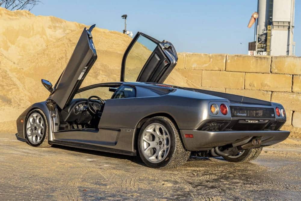 https://cdn.autogreeknews.gr/wp-content/uploads/2026/02/2001-lamborghini-diablo-vt-13.jpg