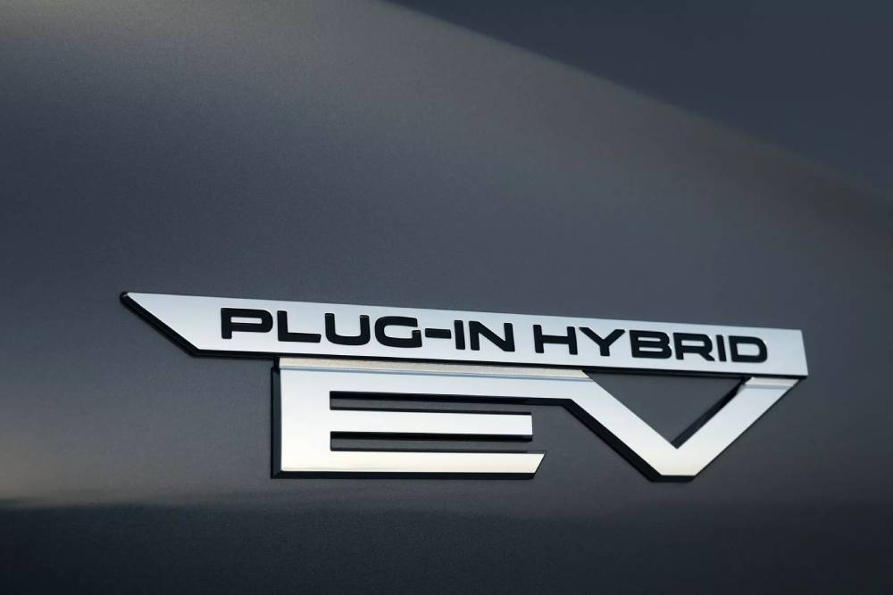https://cdn.autogreeknews.gr/wp-content/uploads/2026/02/2025-Mitsubishi-Outlander-PHEV-29.jpg