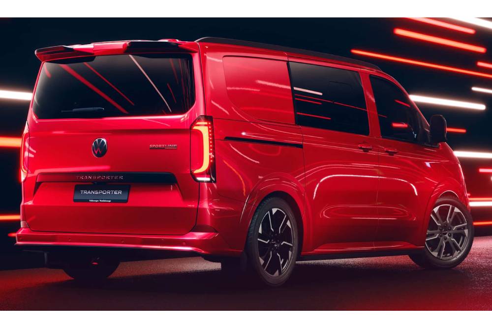 https://cdn.autogreeknews.gr/wp-content/uploads/2026/02/2026-volkswagen-transporter-sportline-1.jpg